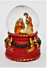 Încărcați imaginea în Galerie, Mini-Glob Craciun cu Lichid din Sticla cu Zapada Familia Sfanta 2