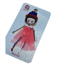 Încărcați imaginea în Galerie, Bijuterie Brosa Martisor pe Carton pentru Copii Fetita cu Palarioara Roz Cadou Doamne Femei de 1 8 Martie Primavara
