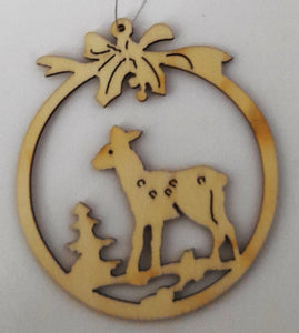 Decoratiune de Brad din Lemn Decupata Agatat Medalion Rotund Caprioara cu Funda