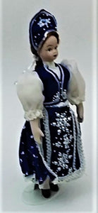 Papusa Port Costum Popular in Cutie Cadou Femeie Tara Oasului Taranesc Traditional Romanesc