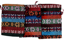 Încărcați imaginea în Galerie, Saculet din Textil Motive Traditionale Taranesti Populare Visiniu-Galben 14 cm orizontal