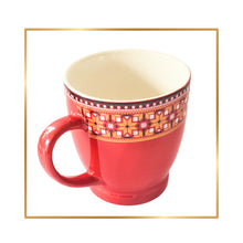 Încărcați imaginea în Galerie, Set 3 Cani cu Motive Traditionale Taranesti Populare Romanesti din Ceramica Broderie Camasa Taraneasca 7x8 cm 270 ml Rosii Rosie