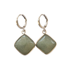 Încărcați imaginea în Galerie, Set de Bijuterii Cercei cu Piatra Semi-Pretioasa pe Montura Metalica cu Cabochon de Aventurin Verde Romb Patrat 18 mm Argint tibetan