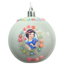 Încărcați imaginea în Galerie, Set Globuri de Craciun Disney pentru Copii Brad Pom Printese Minunate Glass Elsa Belle Elena si Alba ca Zapada 4 buc 8 cm ca zapada si cei 7 pitici