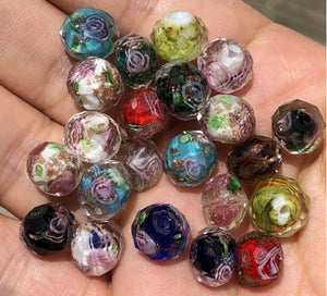 Margele din Sticla de Murano Tailandez Lampa Lampwork cu Trandafirasi sau Insertii Fatetate Multicolore Set 10 buc 12 mm Bratari