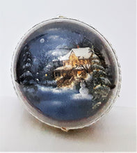 Încărcați imaginea în Galerie, Glob de Craciun 12 cm de Brad Peisaj de iarna-Cabana la munte  GLCR-0016