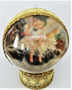 Glob de Craciun 14 cm pe suport Brad Ingerul Auriu si Iepurasul