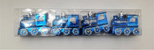 Încărcați imaginea în Galerie, Set Globuri de Craciun Uniculoare pentru Brad 4 buc, Locomotiva albastra