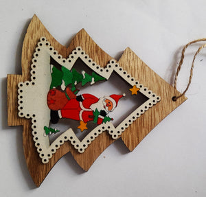 Decoratiune Lemn de Craciun Brad Medalion cu Mos Craciun