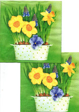 Încărcați imaginea în Galerie, Servetele cu Model Floral de Masa Set 10 Buc Jardiniera cu Narcise si Panselute 33x33 cm