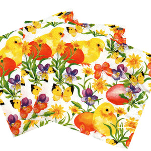 Servetele Decorative de Masa din Hartie Model cu Paste Pachet 10 Puiuti Fluturi si Oua 3x33 cm Flori de Primavara