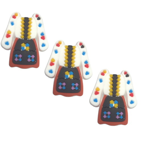 Brosa Martisor cu Motive Traditionale Bluza Ie cu Pieptar Taranesc Popular Baza din Cauciuc Rosu-Tricolor 1 8 Martie Romanesti