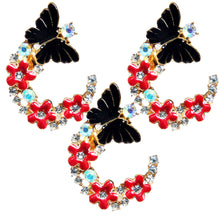 Încărcați imaginea în Galerie, Brosa Martisor cu Motive Etnice Fluture Metal negru-Rosu cu Strasuri