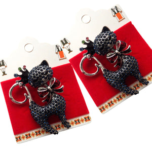 Brosa Martisor pe Carton cu Motive Traditionale Pisica Printesa cu Strasuri si Funda Rosie 1 8 Martie cu Strasuri cColorate