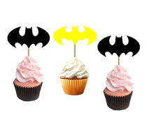 Încărcați imaginea în Galerie, Set 20 buc Scobitori Cupcake Toppers Candy Bar Muffin Batman Negru si Galben Party Petrecere Baieti