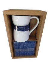 Încărcați imaginea în Galerie, Cana in Cutie Cadou Suport Coasters Pahare Vintage Blue Jeans