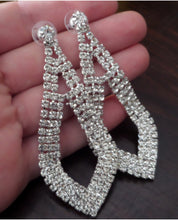 Încărcați imaginea în Galerie, Bijuterii Cercei Eleganti de Nunta sau Ocazie pentru Mireasa cu Strasuri si Cristale Lacrima Decupata Rhinestone Nasa