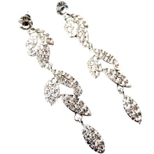 Încărcați imaginea în Galerie, Cercei Mireasa Lungi de Nunta Statement Frunze Cristal Rhinestone in Cutie Cadou