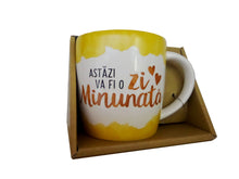 Încărcați imaginea în Galerie, Cana Aniversara in Cutie Cadou &#39;&#39;Astazi va fi o Zi Minunata&#39;&#39;