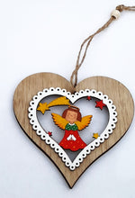 Încărcați imaginea în Galerie, Decoratiune Lemn de Craciun Inima Medalion cu Ingeras si Stea Cazatoare