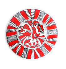 Încărcați imaginea în Galerie, Farfurie Platou Decor cu Motive Traditionale Populare Taranesti Romanesti din Ceramica de Corund Rosie Pasari Paun 16 cm