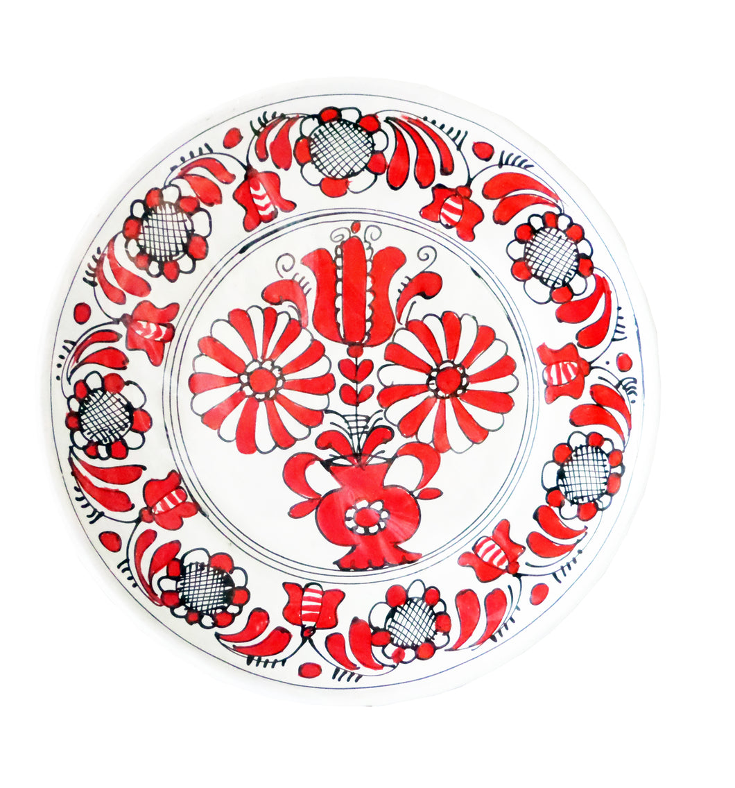 Farfurie Platou Decor cu Motive Traditionale Populare Taranesti Romanesti din Ceramica de Corund Rosie Vaza cu Flori Rosie 25 cm Targu Secuiesc