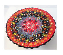 Încărcați imaginea în Galerie, Farfurie Platou cu Model Traditional Turcesc Ceramica Pictat Manual Rosu-Albastru Decorativa 25 cm Turceasca