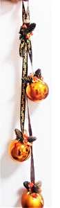 Ghirlanda Decorativa de Craciun Agatat din Globuri Brad Pom de Usa Portocalie