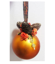 Încărcați imaginea în Galerie, Ghirlanda Decorativa de Craciun Agatat din Globuri Brad Pom de Usa Portocalie Orange