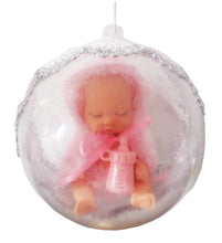 Încărcați imaginea în Galerie, Ornament Glob de Craciun cu Figurina 10 cm cu Figurina Copilas Bebe Roz Fetita ce Doarme cu Sticluta Cadou Ornament