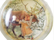 Încărcați imaginea în Galerie, Cadou Glob Craciun de Brad pentru Sarbatorile de Iarna &#39;&#39;Fetita Aurie Inger si Renul Rudolf&#39;&#39; Vintage