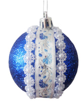 Încărcați imaginea în Galerie, Set Globuri de Craciun 3 buc Albastre 8 cm cu Motive Taranesti Flori si Perle Glitter 80 mm Cadou sarbatori