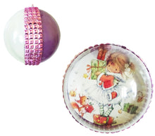 Încărcați imaginea în Galerie, Glob de Craciun Brad Cadou Acril 14 cm Fetita si Veverita Ei