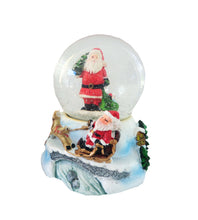 Încărcați imaginea în Galerie, Glob de Craciun cu Zapada din Sticla cu Lichid Cristal Mos Craciun cu Brad 10 cm
