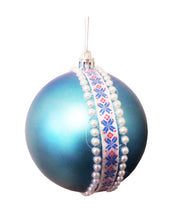 Încărcați imaginea în Galerie, Set 3 Globuri de Craciun de Brad Pom cu Motive Traditionale Taranesti Romanesti 10 cm Albastru Albastre Rosu Verde cu Perle Decorative