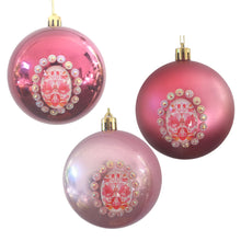 Încărcați imaginea în Galerie, Set 3 Globuri de Craciun Motive Traditionale Romanesti Populare Tarannesti Etnice Roz Flori Rosii Corund 8 cm cuStrasuri 80 mm Ornamente