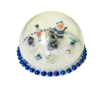 Încărcați imaginea în Galerie, Miniatura de Craciun Cadou in Glob Transparent 14 cm Albastru