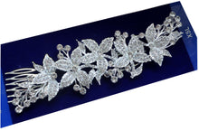 Încărcați imaginea în Galerie, Pieptan Agrafa Mireasa Tiara Accesoriu Voal Par Nunta Strasuri si Cristale Floare de Crin