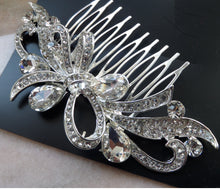 Încărcați imaginea în Galerie, Pieptan Agrafa Mireasa Accesoriu Par Voal de Nunta cu Cristale si Strasuri Funda Lacrima
