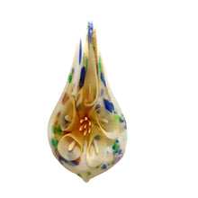 Încărcați imaginea în Galerie, Bijuterie Cadou din Margele Lampa Pandantiv din Sticla de Murano Model Lacrima cu Flori Cale Galben-Auriu 30x60 mm Martisor