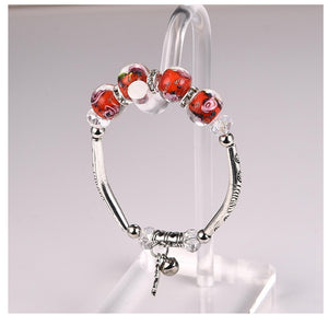 Bijuterie Bratara in Stil Pandora din Sticla de Murano Alb-Rosu Margele Lampa Lampwork si Charm Metal Trifoi Cadou Martisor