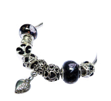 Încărcați imaginea în Galerie, Bratara in Stil Pandora din Sticla de Murano Trandafirasi Margele Lampa Lampwork Negre si Charm Metal Inima Martie Martisor