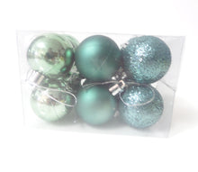 Încărcați imaginea în Galerie, Set Globuri de Craciun Uniculoare Verde Turcoaz Ornamente de Brad Pom 3.50 cm 35 MM iarna Sarbatori
