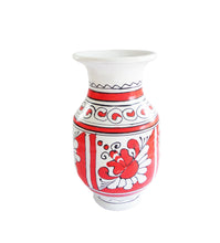 Încărcați imaginea în Galerie, Vaza cu Motive Traditionale Populare Romanesti din Ceramica de Corund Rosie Floare de Colt si Clopotel 16 cm