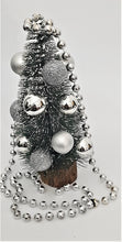 Încărcați imaginea în Galerie, Brad Artificial de Craciun, pe suport de lemn Decorat cu Globuri Argintiu 17 cm