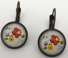 Încărcați imaginea în Galerie, Cercei Hand Made Flori Multicolore
