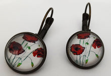 Încărcați imaginea în Galerie, Cercei Hand Made Motiv Floral Maci