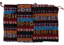 Încărcați imaginea în Galerie, Saculet din Textil Motive Traditionale Taranesti Populare Visiniu-Galben 17 cm orizontal