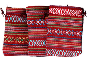 Saculet din Textil Motive Traditionale Taranesti Populare Rosu, Alb, Bleu  14 cm orizontal