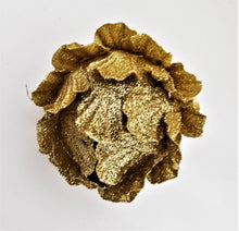Încărcați imaginea în Galerie, Set Globuri de Craciun Uniculoare de Brad 3 buc Auriu cu Petale 6.50 cm